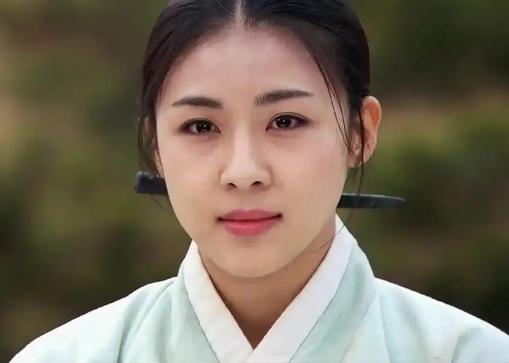 《黄真伊》:人生如花,命途如戏 《黄真伊》是一部史诗级爱情尺度剧集