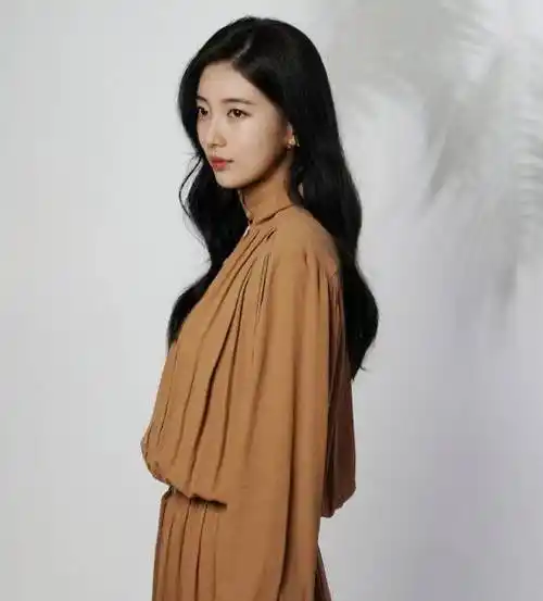 画报一般的清爽穿搭就要学裴秀智!