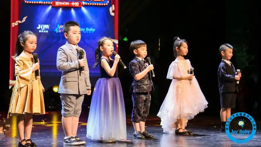 卓艺宝贝演讲主持口才戏剧表演大宁校区