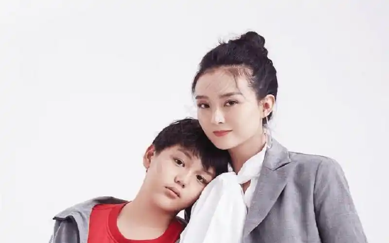 王艳二胎顺利出生这些特征让人早知是男孩