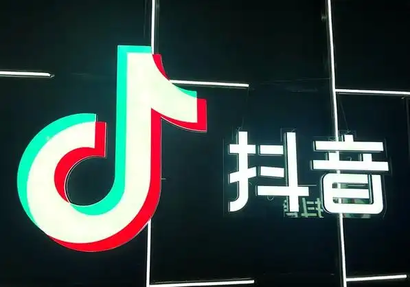 抖音做外卖 美团做直播 巨头相互"背刺",本地生活之战还将怎么打?|本