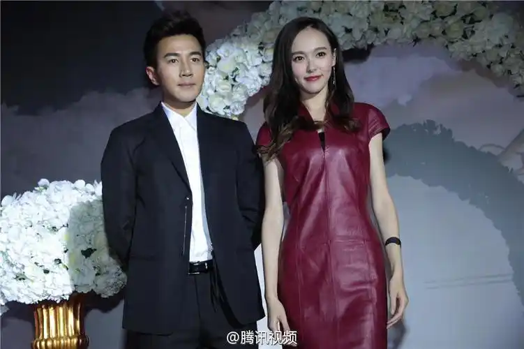 [唐嫣][新闻]150116 唐嫣《千金女贼》上海发布会 刘恺威大秀人鱼线