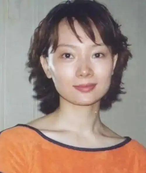 割了双眼皮就判若两人,这6位明星动脸很成功|内双|整容|单眼皮|周冬雨