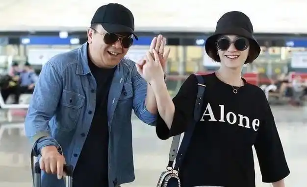 被富豪看中拿5亿娶回家,现48岁风韵犹存|鄢颇|分手|李小冉|孙东海