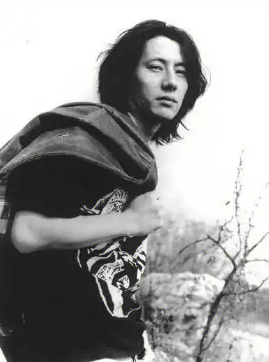 又收集了一波郑钧的靓照04