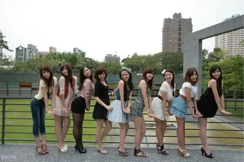一群美丽的台湾女生(高清大图)!
