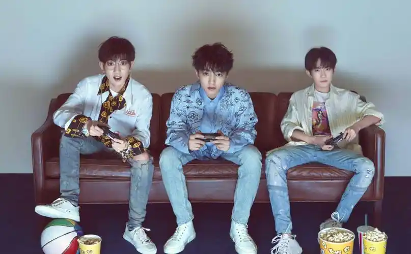 tfboys六周年演唱会即将到来,之后相信也会有宣传照陆续不断,这次的