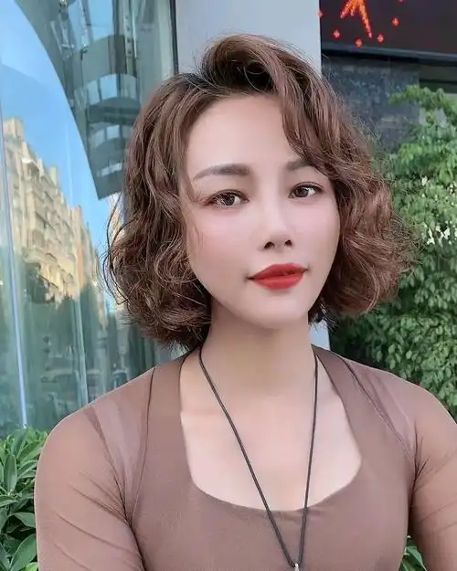 40岁左右的女性发型这样剪 时尚年轻不老气|短发|波波头|刘海|烫发