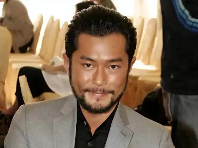 为啥你留胡须脏兮兮不帅气,其实男人留胡须有学问_胡子_感觉_造型