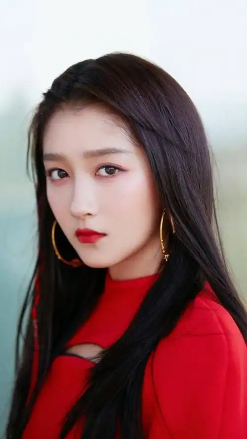 演员关晓彤,从国民闺女到新小花旦,一直在成长,来看美照吧