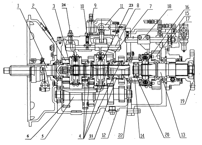 具体是一种小中心距多挡位全同步双中间轴汽车变速器,由变速器主箱与