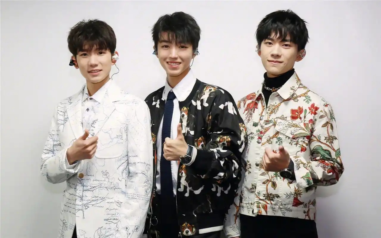 tfboys时尚活动高清帅气图片桌面壁纸