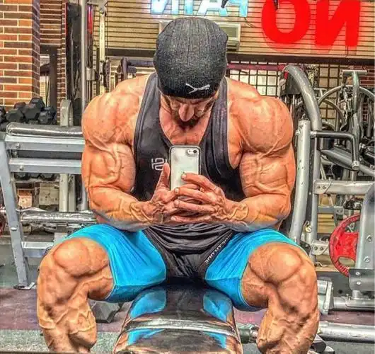 群那么累,同时手臂也是最容易显露在外的肌肉,不仅能够感受到强壮的臂