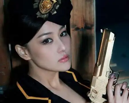 还记得cf首位代言人吗扮演了2个游戏角色网友满满的回忆