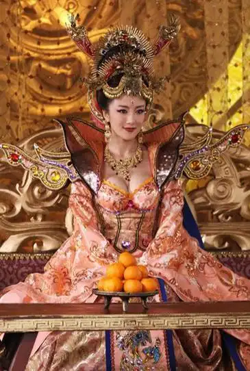 李依晓版妲己(资料图)继范冰冰饰演的武媚娘在电视剧《武媚娘传奇》中