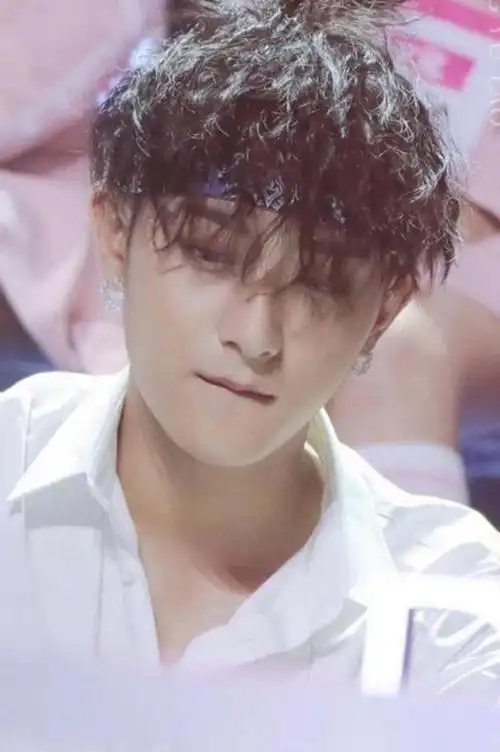 7位明星锡纸烫大比拼,王源演绎坏男人,魏大勋呆萌,还是他最渣