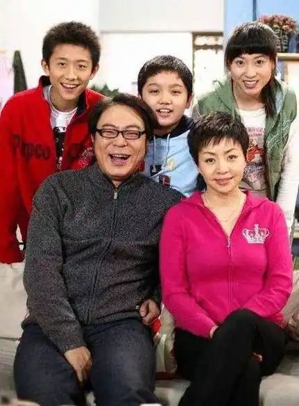 2007年《家有儿女3》:杨紫为何突然放弃"夏学"一角专心学业?