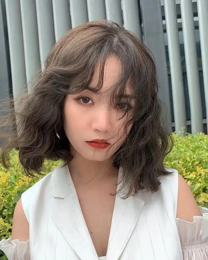 中短发的尴尬期必备烫发—法式蛋蛋卷.