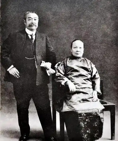 1916年袁世凯去世前预言有三个人可能统治中国这三个人是谁