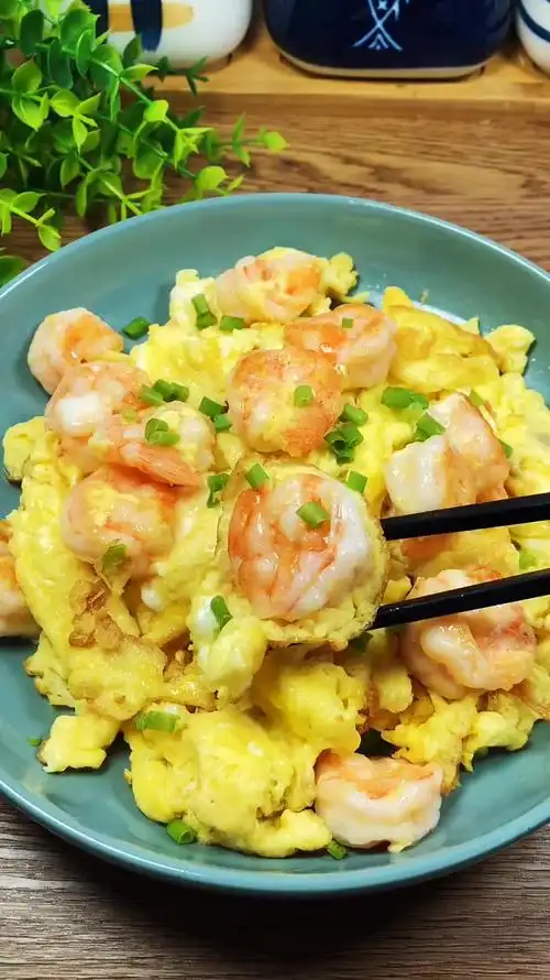 今天分享虾仁滑蛋的做法鲜香滑嫩