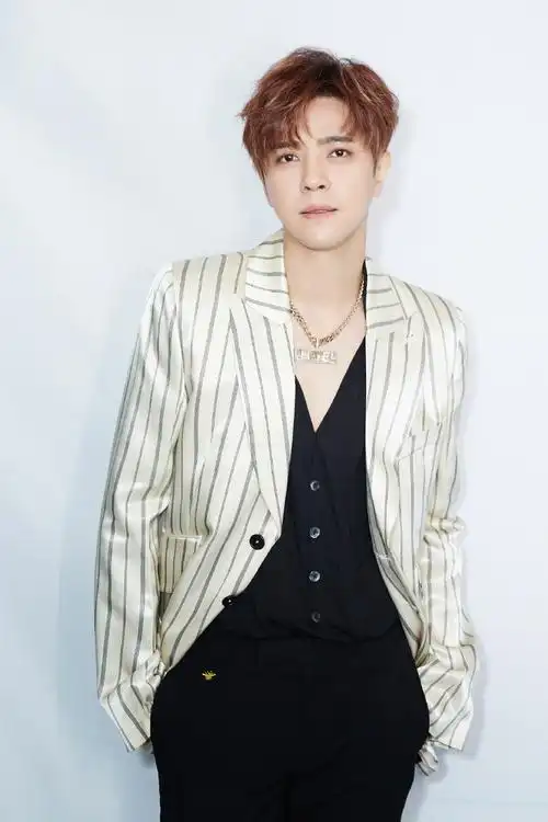 罗志祥绅士帅气写真图片