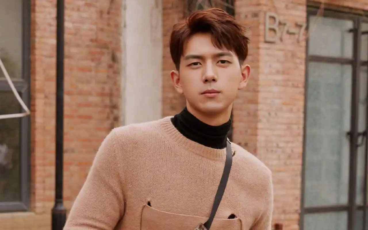 李现帅气养眼写真图片桌面壁纸