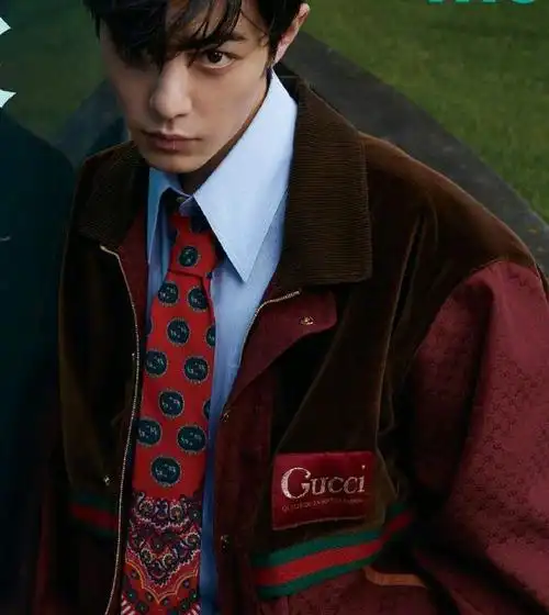 肖战《vogueme》二月刊封面大片,造型多变,展示迷人的时尚魅力!