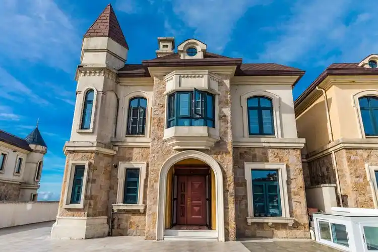 华侨城天麓莱茵庄园城堡别墅5房2厅超大院子包场