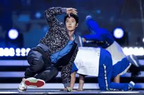 >nbacba国际足球英超中超男足乒乓球排球体育视频体育广告孙莉一拖三