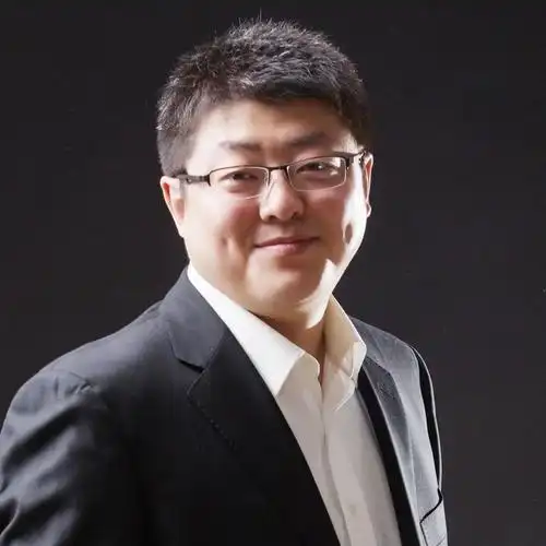 北京广播电视台新闻广播主持人,现任《主播在线》《大城小事》主持人