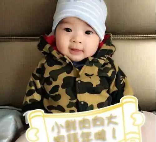 黄晓明儿子近照曝光,小海绵长得让人意外网友却觉得没毛病