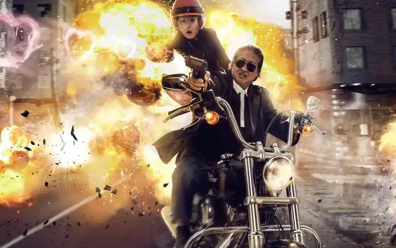 我的特工爷爷电影海报桌面壁纸高清大图预览2560x1600_港台影视下载