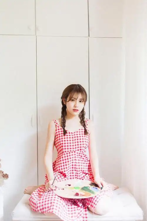 性感大长腿美女格子裙诱人室内闺房摄影写真集