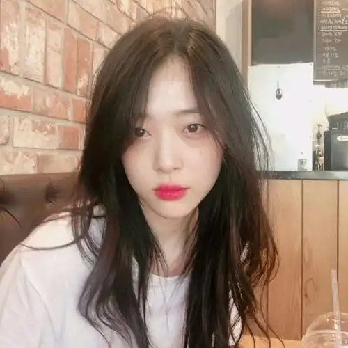 韩国女爱豆头像 崔雪莉sulli