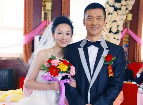 《咱家那点事》杀青 练束梅黄志忠历经风雨