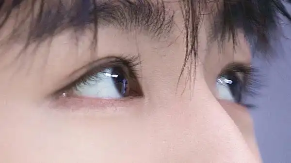 王俊凯闪闪发光bulingbuling的大眼睛眼睛好亮