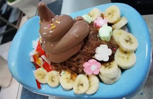 世界上最恶心的餐厅,专门用"便便"形状的美食来招待游客的餐厅