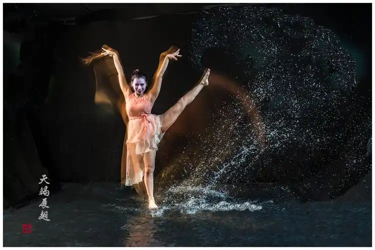 水中舞蹈