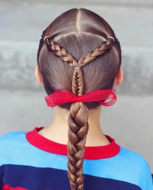 最新款小女孩好看的辫子编发发型好看的辫子发型编法小女孩