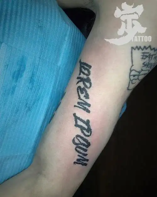 英文字纹身图片_手臂花体字图腾纹身图案
