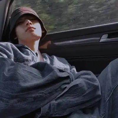 ins文艺范高冷男头我是等待着被_男生头像_我要个性网