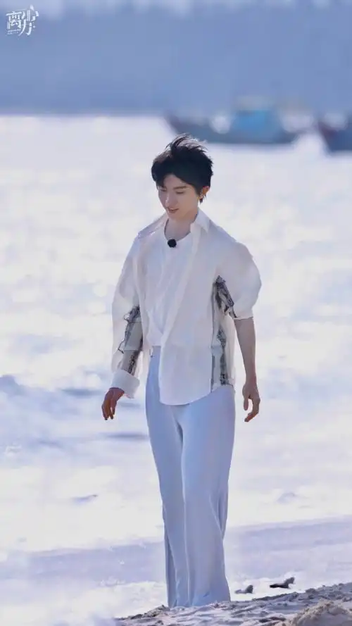 喜欢夏天的风,和你马嘉祺超话9915#时代少年团今日海边路透