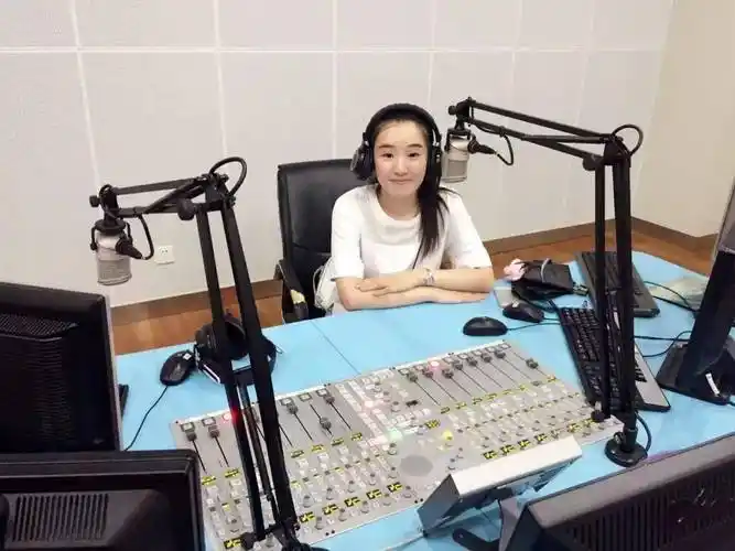 ▼绿华镇司法所主讲嘉宾详细节目内容,敬请收听崇明人民广播电台fm88