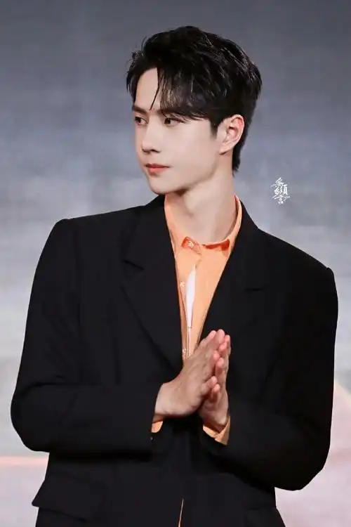 王一博今天也很酷##王一博考古日常