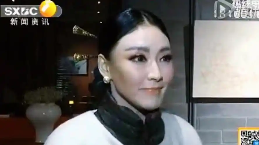 2016春晚前一天徐千雅在西安彩排现场化妆成寿桃