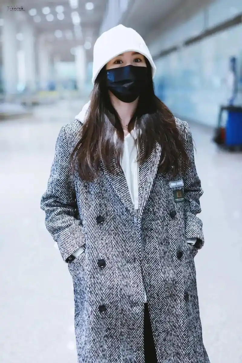 糟糕是心动的感觉  #袁冰妍#机场穿搭 - 抖音