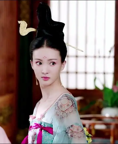 进来就看金晨绝美古装