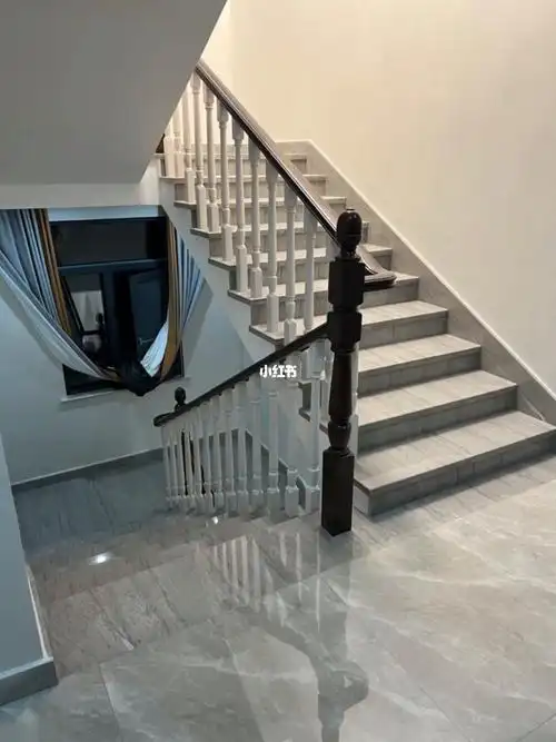大理石楼梯77木头扶手