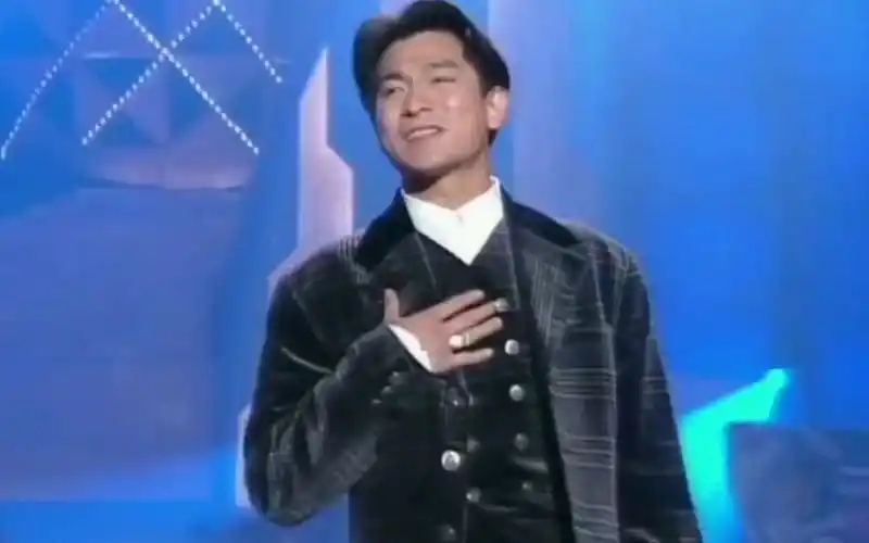 盛世美颜,华仔劲歌金曲串烧大联唱,每一首都是经典歌曲#刘德华 #热门