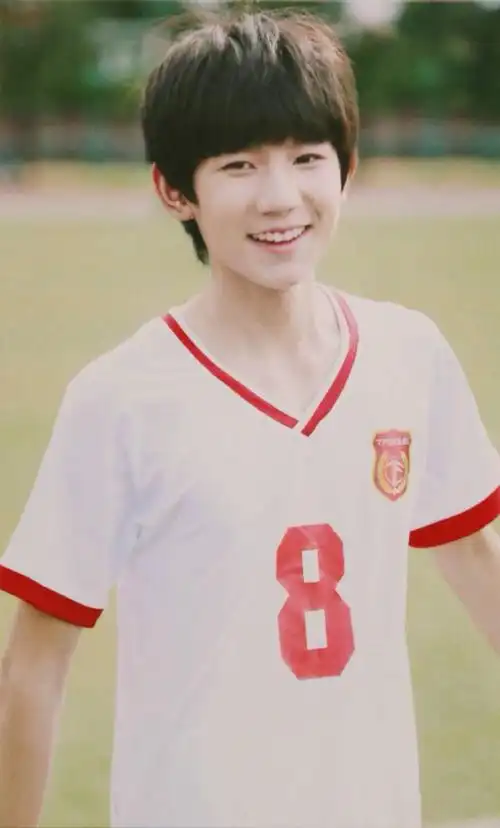 王源1108生日快乐# #tfboys王源# 路虽长,共担当,最棒的王源,15岁